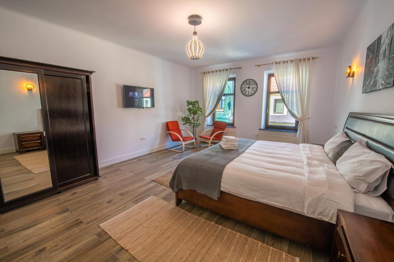 Old Town Suites Брашов Екстериор снимка