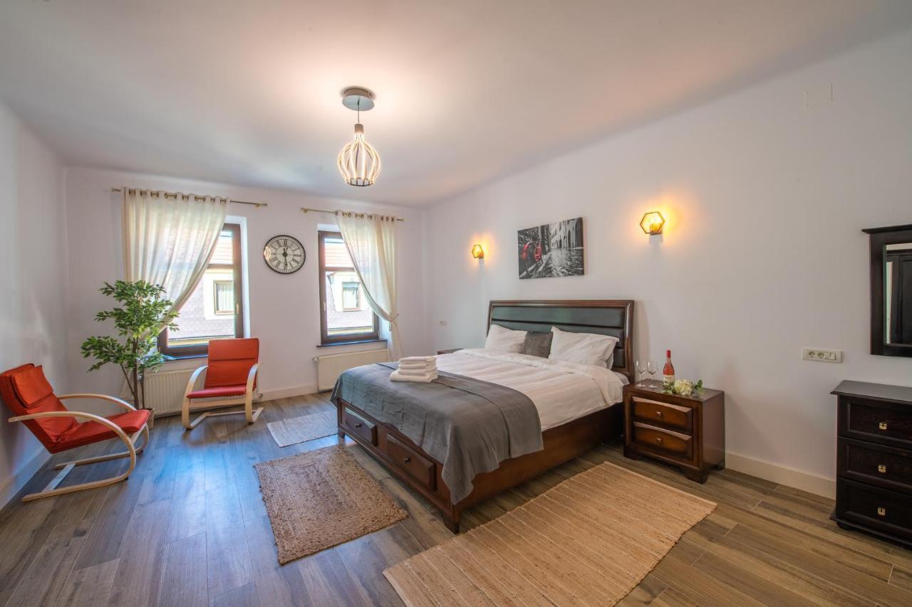 Old Town Suites Брашов Екстериор снимка